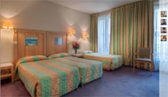 Hotel " BELMONT " in Paris - 3 Star