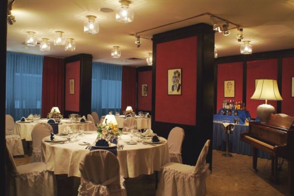 Hotel " HUNGARIA GRAND " in Batumi - 4 Star