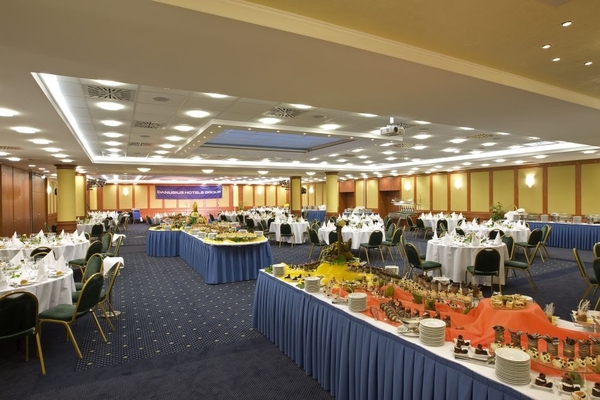 Hotel " HUNGARIA GRAND " in Batumi - 4 Star